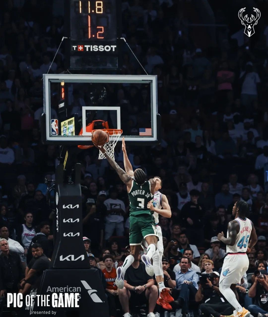 包含雄鹿队技惊四座，向着冠军发起突袭的词条