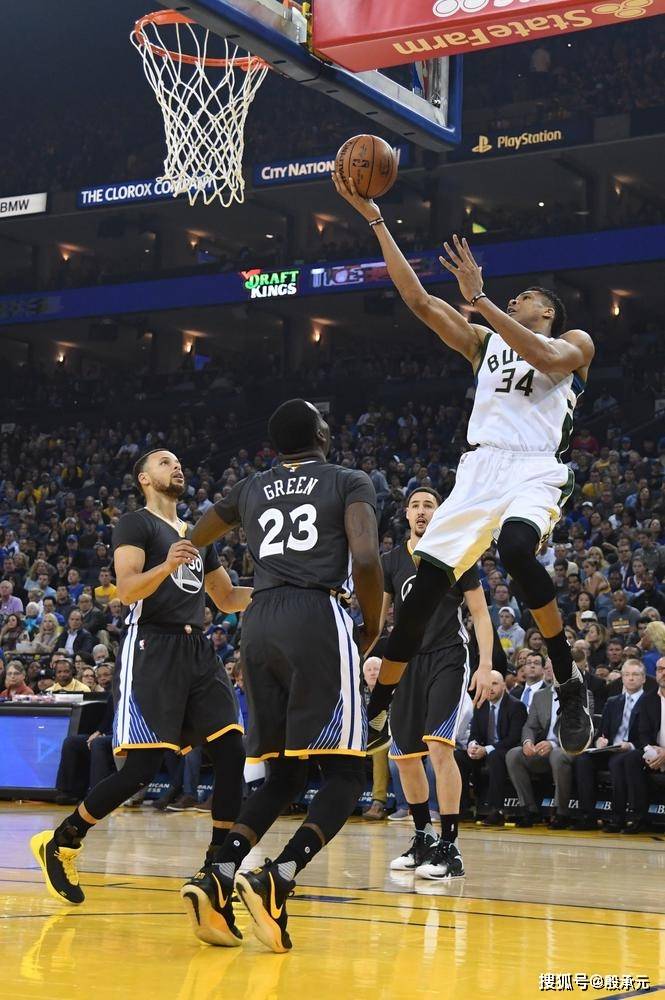 雄鹿大胜公牛，保持不败