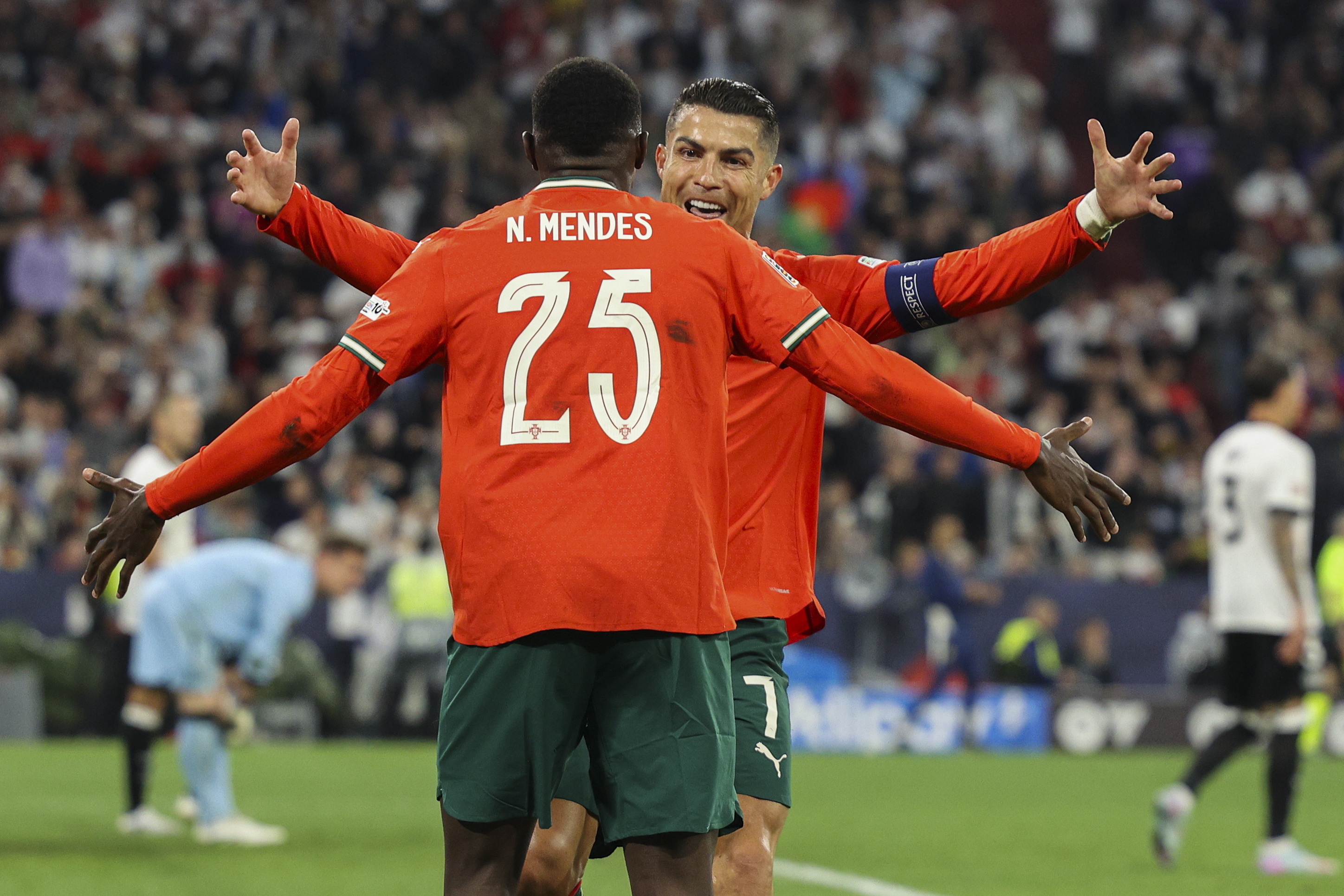 葡萄牙球员在欧洲联赛中斩获进球 葡萄牙球员在欧洲联赛中斩获进球