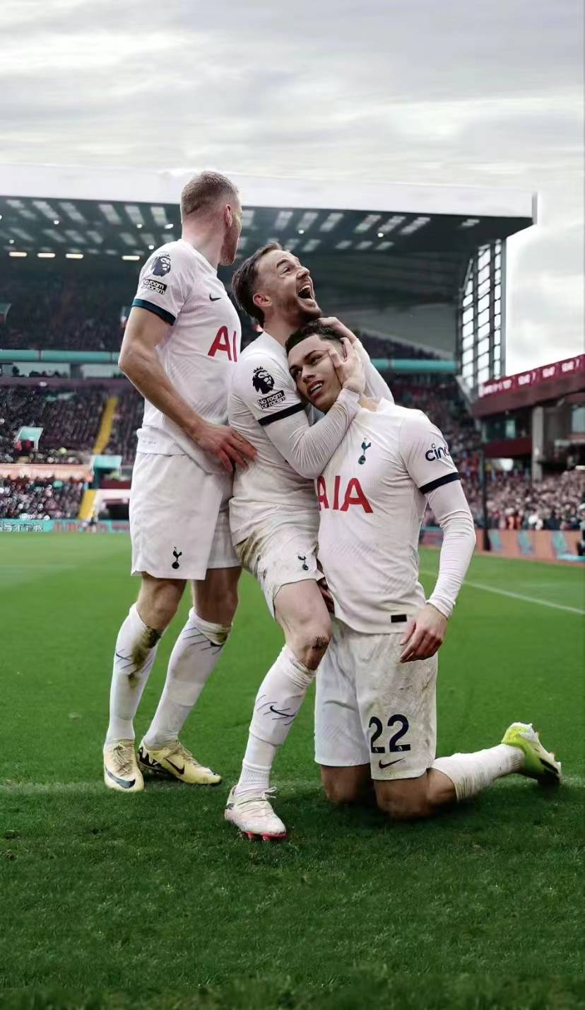 热刺遭埃弗顿绝杀，客场失利